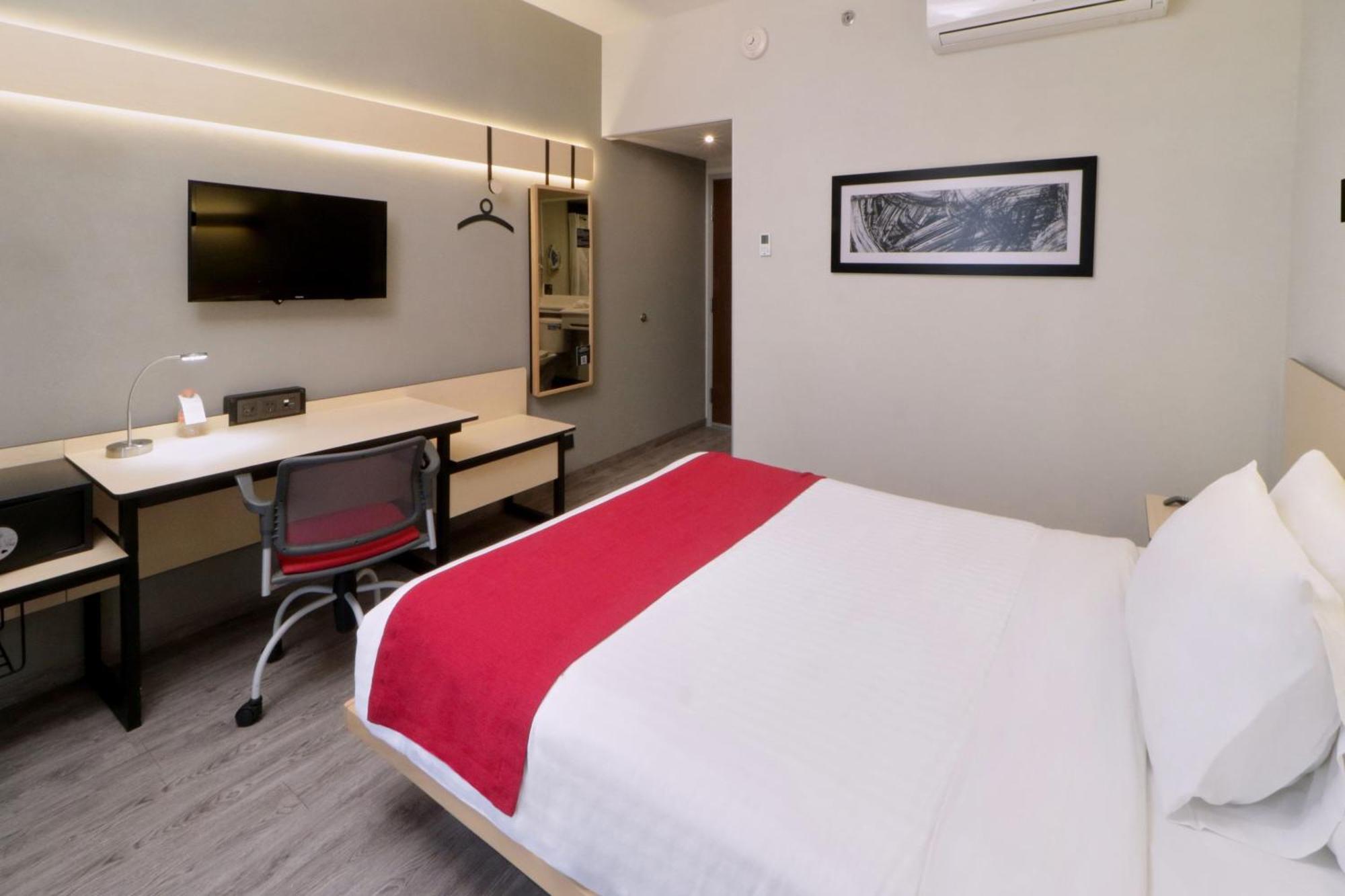 City Express Plus By Marriott Monterrey Galerias Exterior photo